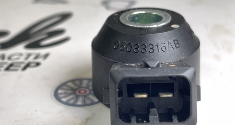  Датчик детонации 5.7L Jeep Grand Cherokee WK2