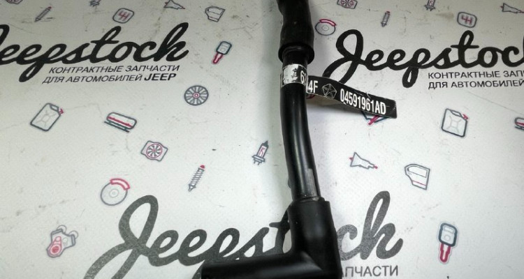  Трубка вентиляции картера 5.7L. Jeep Grand Cherokee WK2