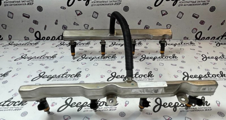  Рампа топливная с форсунками 5.7L. Jeep Grand Cherokee WK2