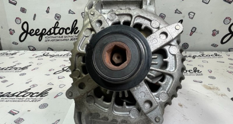  Генератор 5.7L. Jeep Grand Cherokee WK2