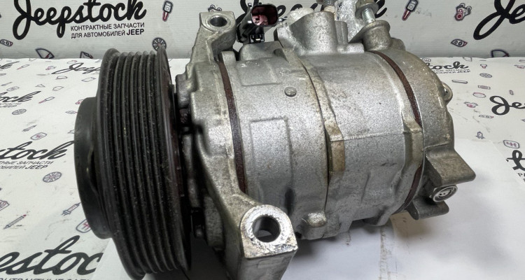  Компрессор кондиционера 5.7L Jeep Grand Cherokee WK2