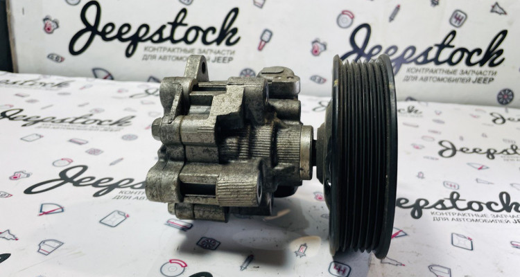  Насос гидроусилителя руля 5.7L. Jeep Grand Cherokee WK2