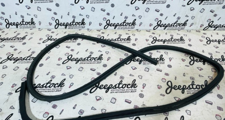  Уплотнительная резинка двери передняя правая дефект Jeep Grand Cherokee ZG-ZJ