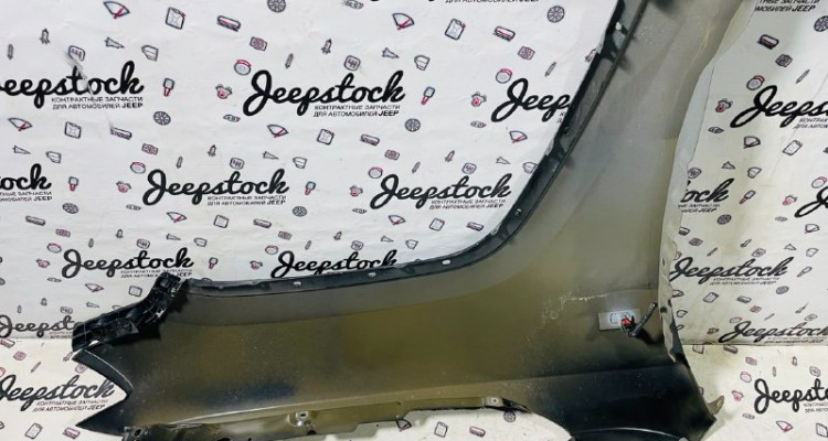  Крыло переднее левое черное Jeep Grand Cherokee WK2