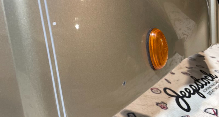  Крыло переднее правое золотистое Jeep Grand Cherokee WG-WJ