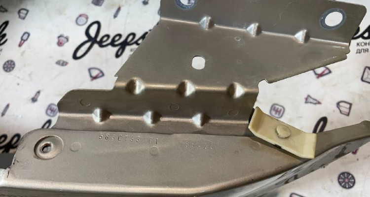  Крыло переднее левое золотистое Jeep Grand Cherokee WG-WJ