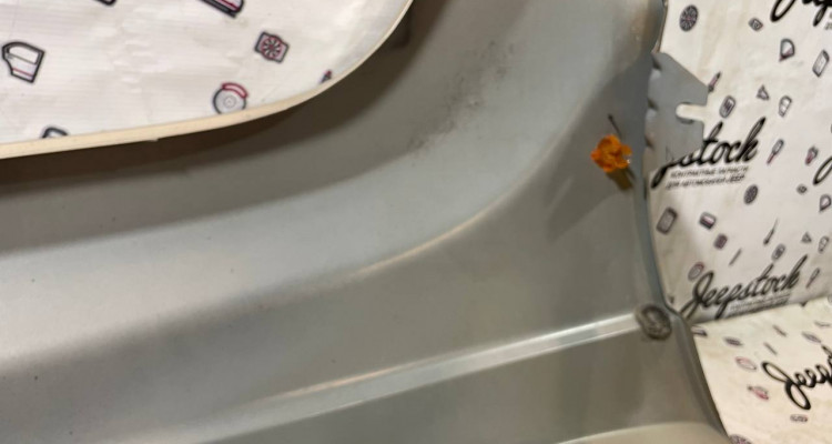  Крыло переднее левое золотистое Jeep Grand Cherokee WG-WJ