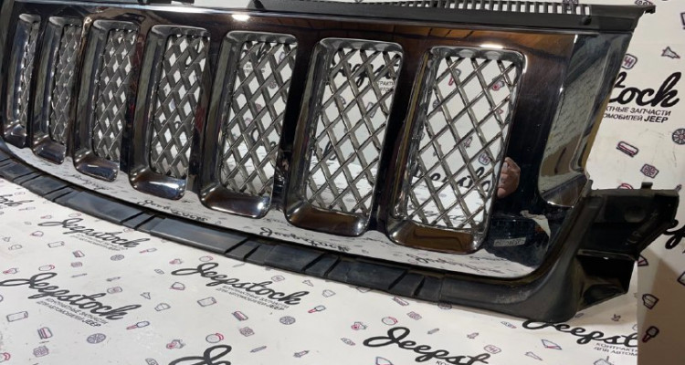  Решетка радиатора Overland Jeep Grand Cherokee WK2
