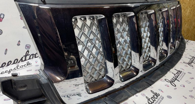  Решетка радиатора Overland Jeep Grand Cherokee WK2