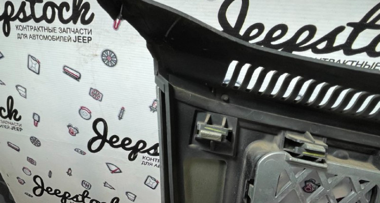  Решетка радиатора Overland Jeep Grand Cherokee WK2