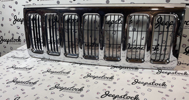  Решетка радиатора Jeep Commander XK-XH