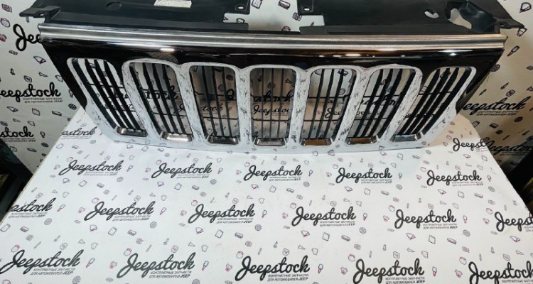  Решетка радиатора Jeep Commander XK-XH