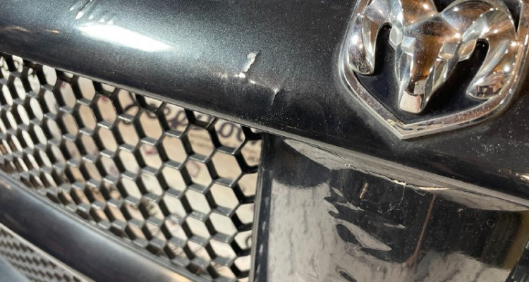  Решетка радиатора Dodge Ram 3 DR
