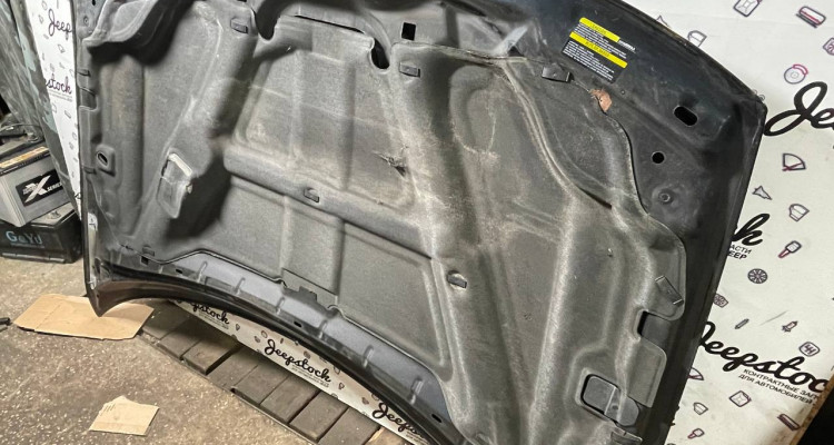 2000000056975 Капот в сборе с утеплителем чёрный Jeep Grand Cherokee WG-WJ