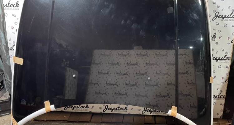  Капот в сборе с утеплителем черный Jeep Commander XK-XH