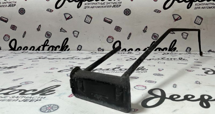  Рычаг открытия капота (на капоте) Dodge Ram 3 DR