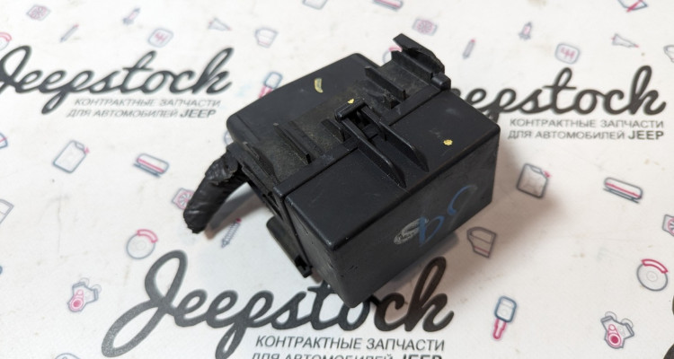 Блок реле PDC 68101267AD Jeep Grand Cherokee WK2
