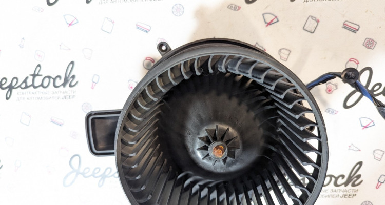  Мотор отопителя RHD Jeep Grand Cherokee WK2