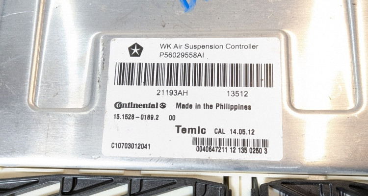  Блок управления пневмоподвеской 56029558AI Jeep Grand Cherokee WK2