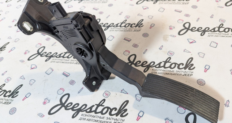  Педаль газа 52124785AD Jeep Grand Cherokee WK2