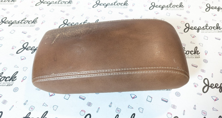  Подлокотник центральной напольной консоли Jeep Grand Cherokee WK2