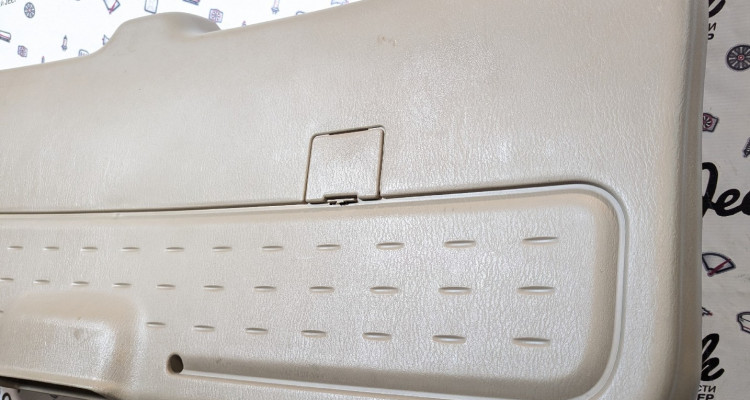  Обшивка 5ой двери (Sandstone) 1 Jeep Grand Cherokee WG-WJ