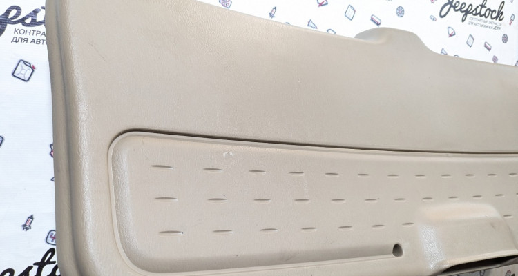  Обшивка 5ой двери (Sandstone) 1 Jeep Grand Cherokee WG-WJ