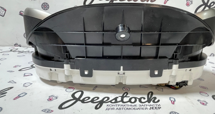  Щиток приборов 56046660AС Jeep Grand Cherokee WK2
