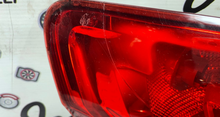  Фонарь задний левый наружный Jeep Grand Cherokee WK2