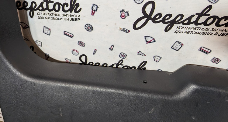  Обшивка 5-ой двери (Agate) (1) Jeep Grand Cherokee WG-WJ