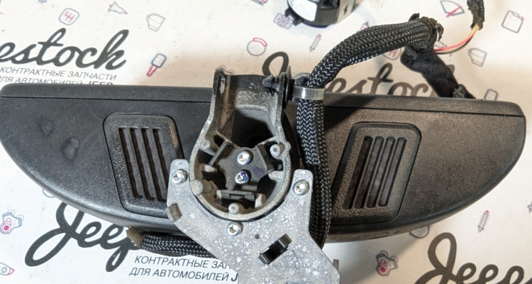  Зеркало салонное с датчиком дождя Jeep Grand Cherokee WK2