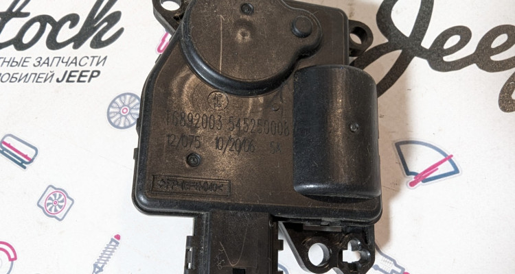  Сервопривод заслонки отопителя Jeep Grand Cherokee WK2