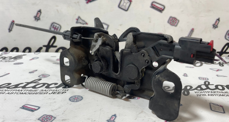  Замок капота с датчиком Jeep Grand Cherokee WK2