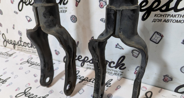  Пневмостойки передние пара Jeep Grand Cherokee WK2