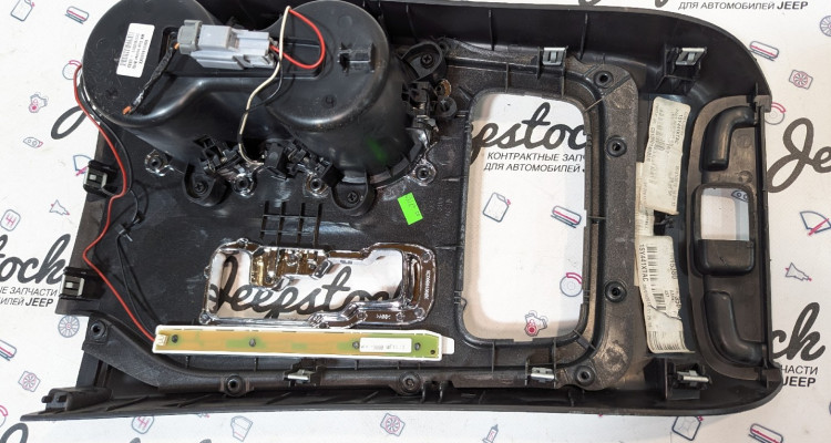  Накладка селектора АКПП Jeep Grand Cherokee WK2