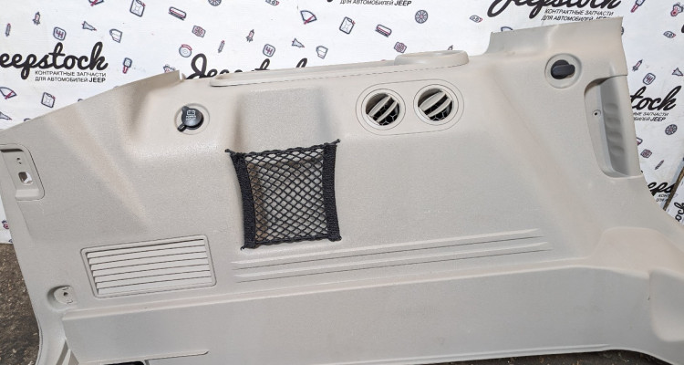  Боковина багажника левая Jeep Commander XK