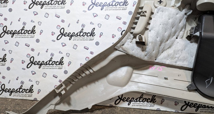  Боковина багажника левая Jeep Commander XK