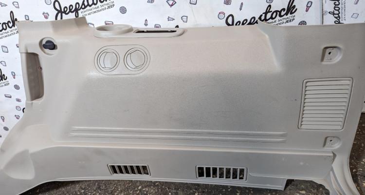  Боковина багажника правая Jeep Commander XK