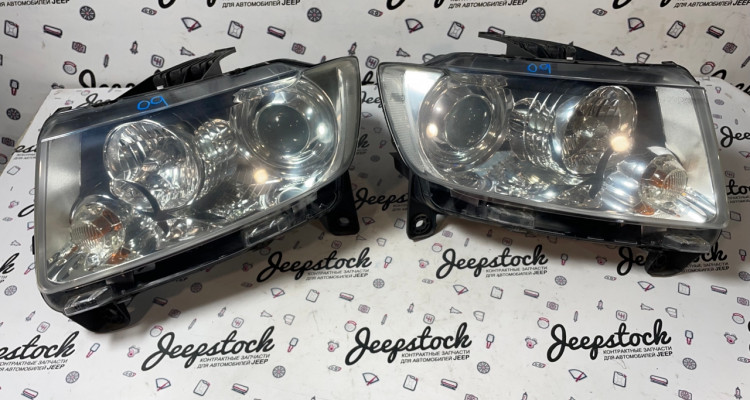  Комплект передних фар 2шт. Jeep Grand Cherokee WK2