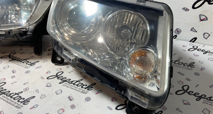  Комплект передних фар 2шт. Jeep Grand Cherokee WK2