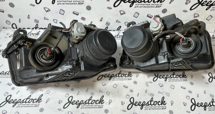  Комплект передних фар 2шт. Jeep Grand Cherokee WK2