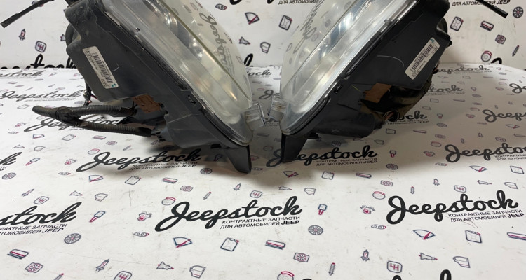  Комплект передних фар 2шт. Jeep Grand Cherokee WK2