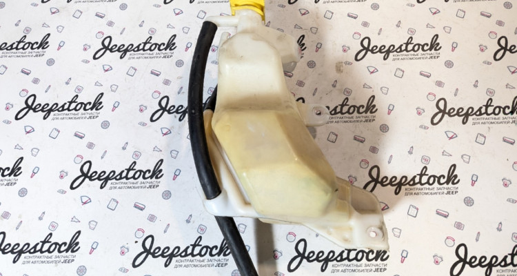  Бачок расширительный (1) Jeep Grand Cherokee WK2