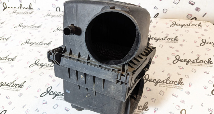  Корпус воздушного фильтра Jeep Grand Cherokee WK2