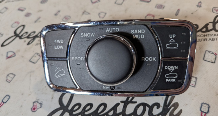  Блок управления подвеской и трансмиссией Jeep Grand Cherokee WK2