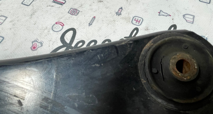  Рычаг передний верхний (1) Jeep Grand Cherokee WG-WJ