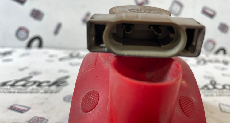  Противотуманная фара зад.бампера Jeep Commander XK-XH