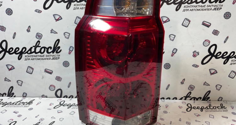  Фонарь задний левый Jeep Commander XK-XH