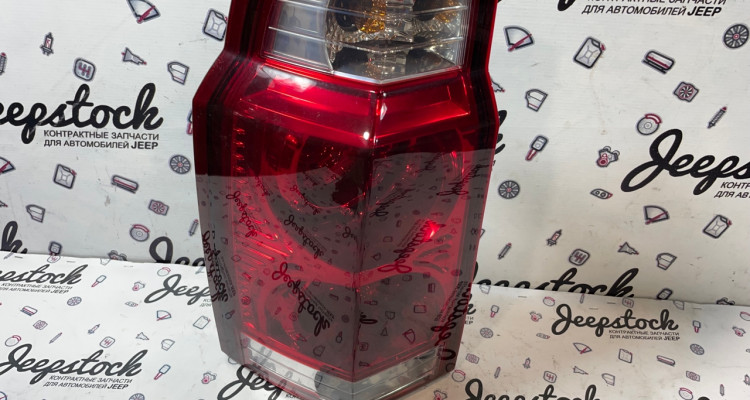  Фонарь задний левый Jeep Commander XK-XH