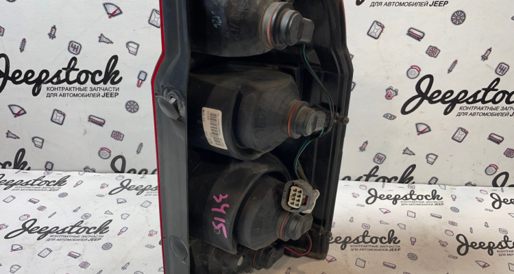  Фонарь задний левый Jeep Commander XK-XH
